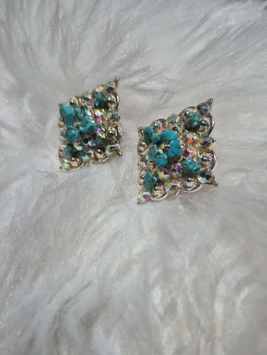 Source Unknown Accessories - Swarovski With Simulated Turquoise Chips Conchos